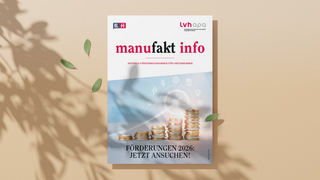 Förderungen und Finanzierungen Flyer manufakt info über Förderungen 2026 für Unternehmen mit Münzstapel Grafik